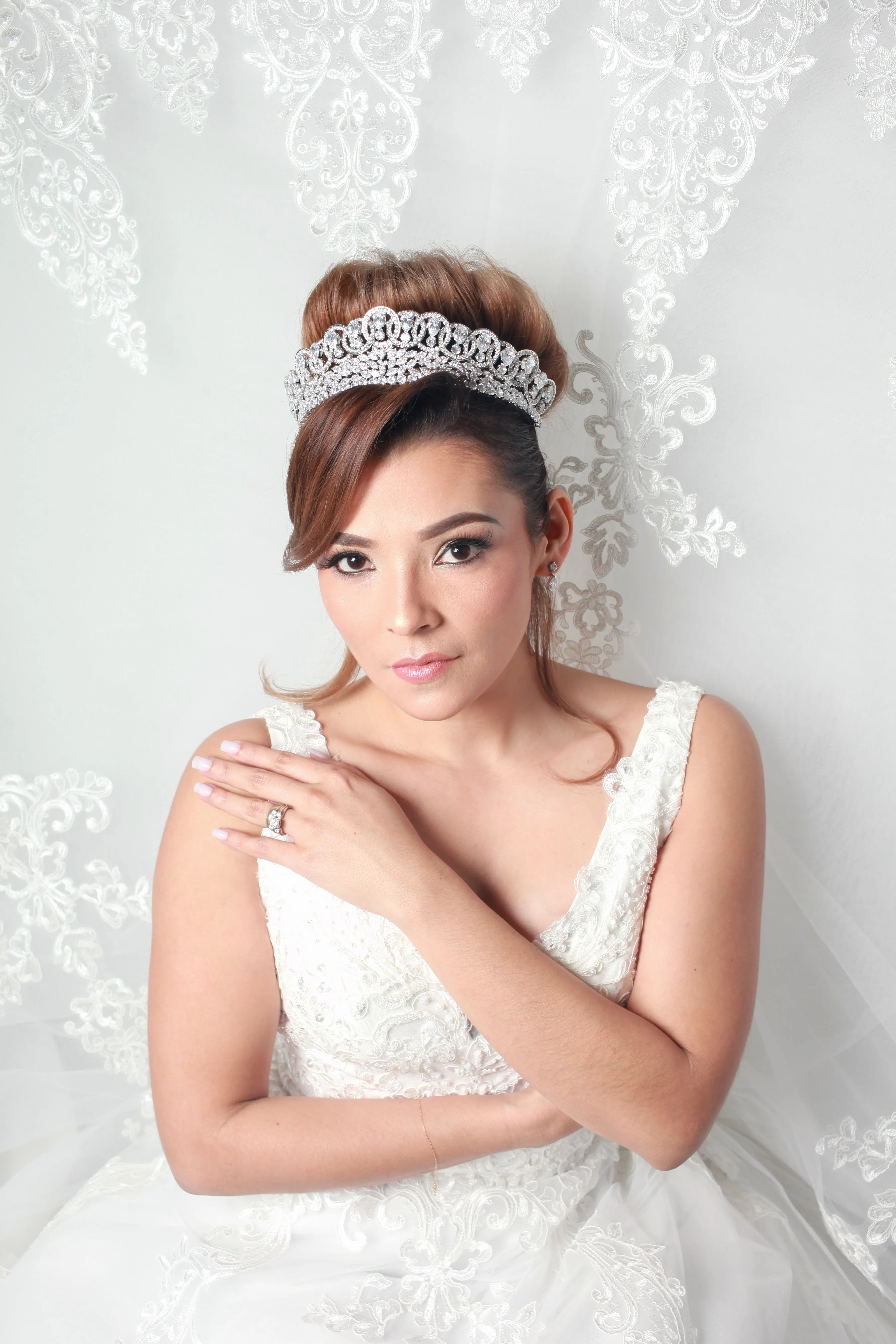 Tiara, Magnificent Zirconia Bridal Crown with Intertwined Circles by Lucky Collections ™